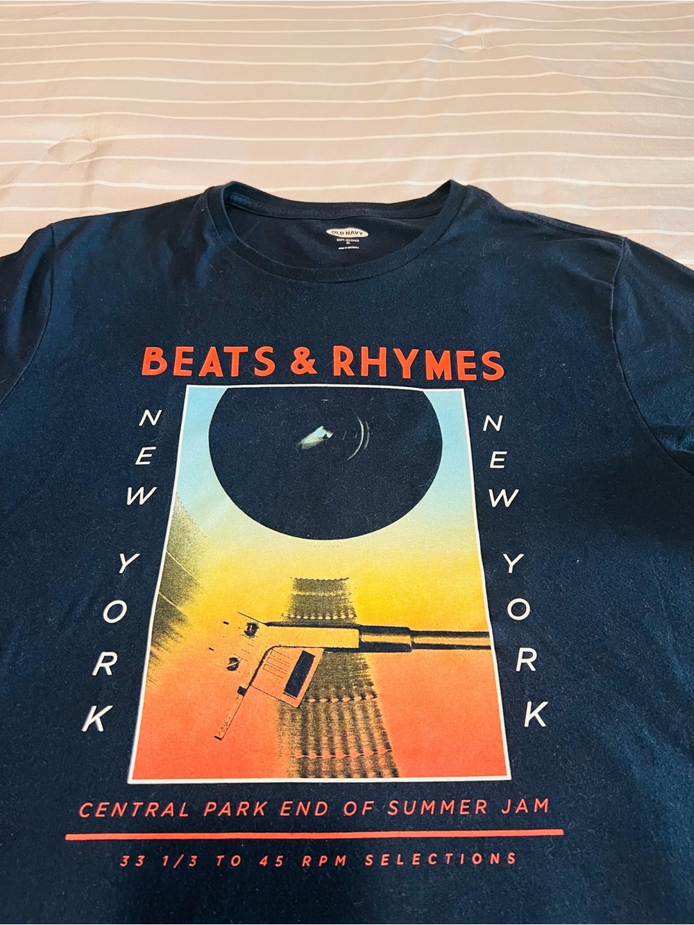 Old Navy Navy Graphic Crewneck Tee with Red Accent